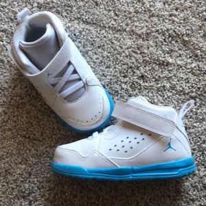 Barely worn kids size 7c Jordan’s